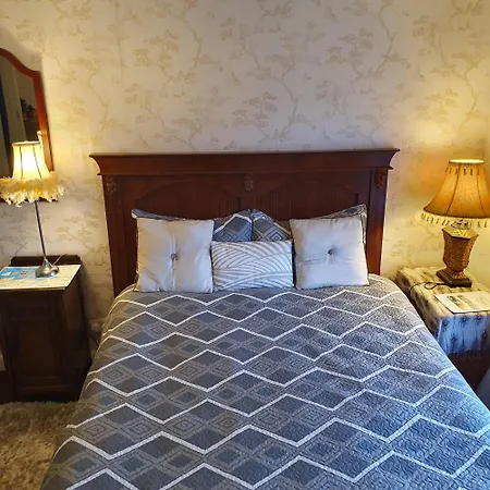 Holiday home St Martins Old Schoolhouse Ballyroe *